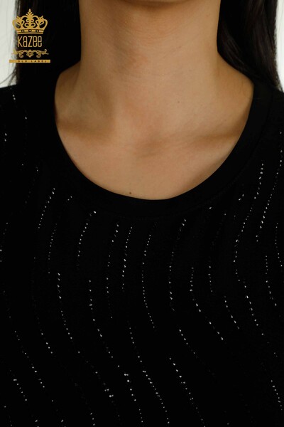 Hurtownia bluzek damskich z haftowanym kamieniem w kolorze czarnym - 79651 | KAZEE - Thumbnail