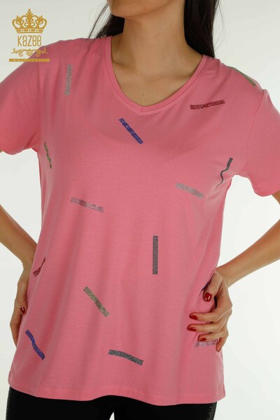 Hurtownia bluzek damskich z haftowanym kamieniem w kolorze różowym - 79365 | KAZEE - Thumbnail
