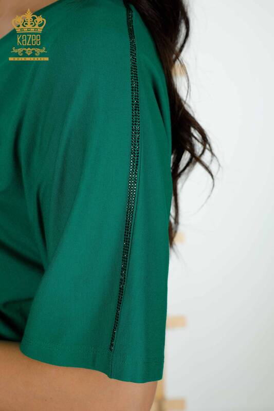 Hurtownia bluzek damskich z haftowanym kamieniem w kolorze zielonym - 77487 | KAZEE