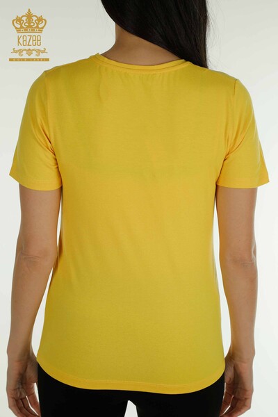 Hurtownia bluzek damskich z haftowanym kamieniem w kolorze żółtym - 79362 | KAZEE - Thumbnail