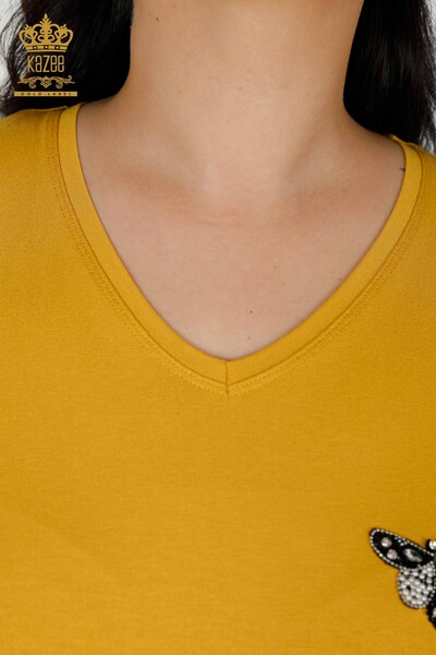 Hurtownia bluzek damskich w motylkowe wzory szafranowa - 78933 | KAZEE - Thumbnail