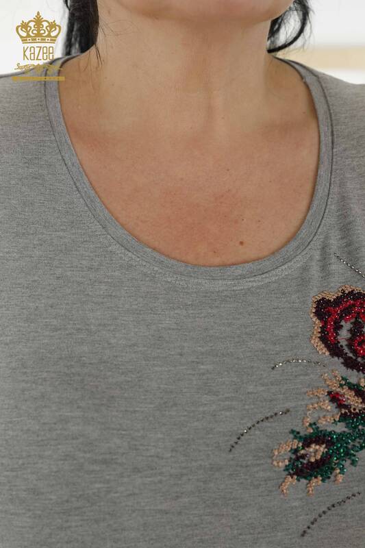 Hurtownia bluzek damskich w różowe wzory, szara - 79046 | KAZEE