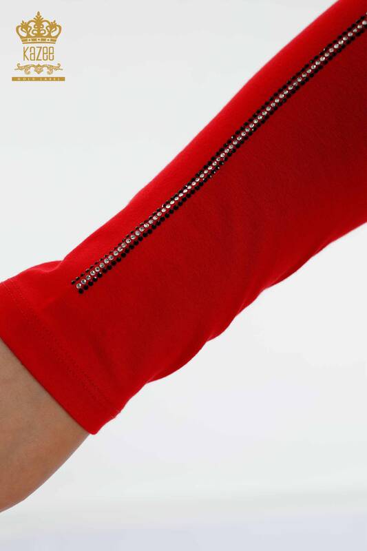 Hurtownia bluzek damskich z haftowanym kamieniem i okrągłym dekoltem w kolorze czerwonym - 79000 | KAZEE