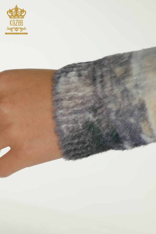 Hurtownia damskiego swetra z dzianiny Angora z długim rękawem Digital - 40023 | KAZEE