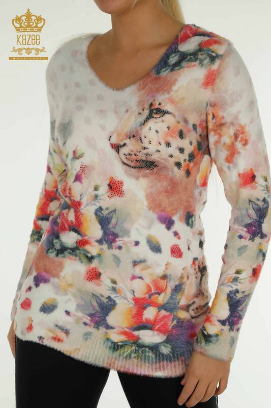 Hurtownia damskiego swetra z dzianiny Angora - z nadrukiem tygrysa - Cyfrowy - 40022 | KAZEE