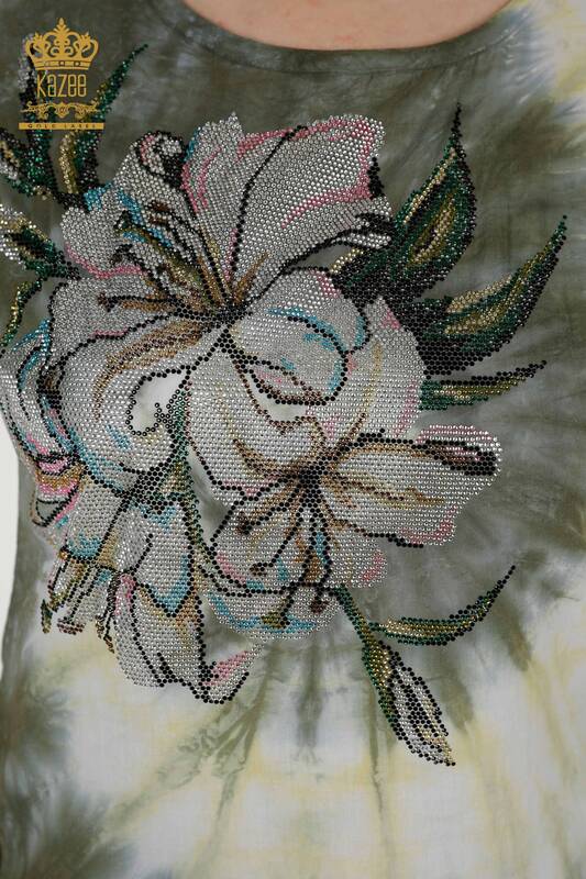 Hurtownia bluzek damskich z kolorowym haftem w kamienie - 79169 | KAZEE