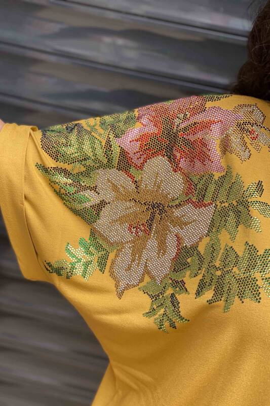 Hurtownia damska bluzki z haftowanym rękawem w kształcie nietoperza w kwiaty i kamienie - 77712 | Kazee