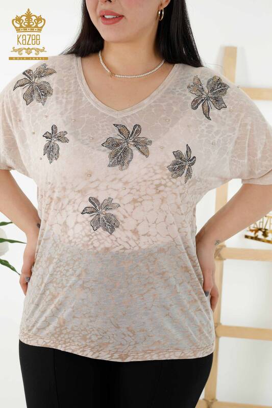 Hurtownia bluzek damskich w kwiatowe wzory z norek - 79126 | KAZEE