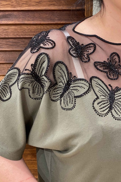 Hurtownia bluzek damskich model motyl z tiulowymi detalami - 77514 | Kazee - Thumbnail