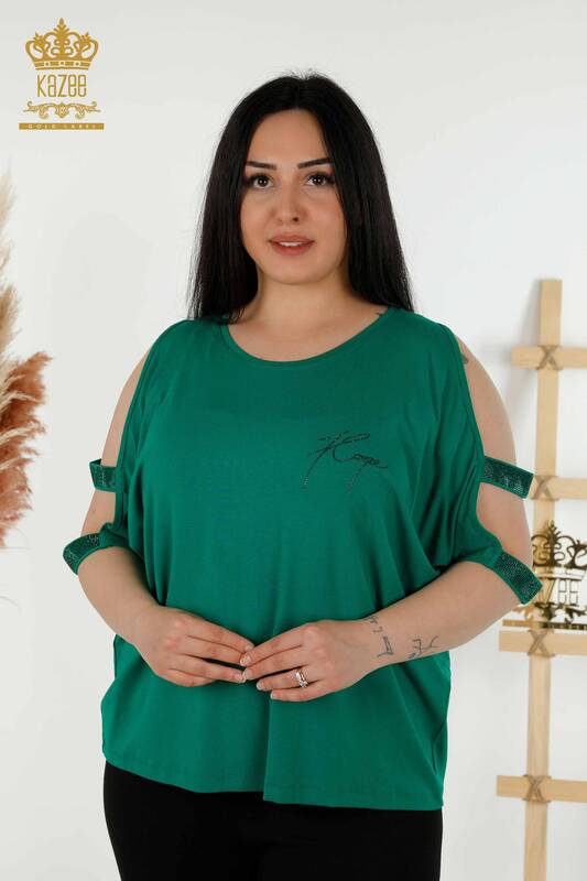Hurtownia bluzek damskich z detalami na ramionach w kolorze zielonym - 79108 | KAZEE
