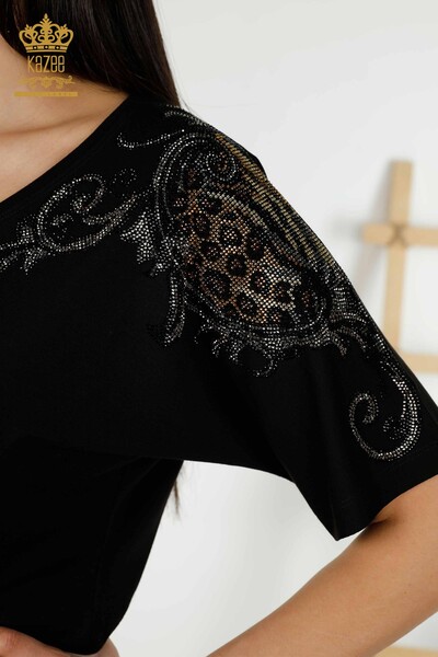 Hurtownia bluzek damskich z detalami na ramionach, czarna - 79054 | KAZEE - Thumbnail
