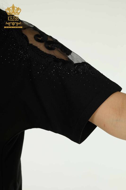 Hurtownia damska bluzka na ramię tiulowa szczegółowa czarna - 79553 | KAZEE