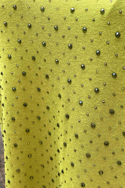 Hurtownia bluzek damskich z rękawami nietoperzowymi, dekoltem w szpic, kamiennym - 77399 | Kazee