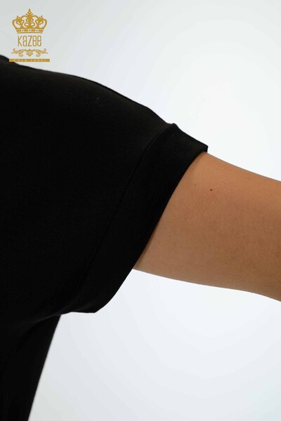 Hurtownia bluzek damskich z tekstem w kolorze czarnym - 78955 | KAZEE - Thumbnail
