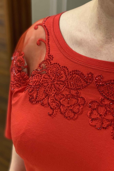 Hurtownia bluzek damskich z tiulowym, szczegółowym rękawem typu nietoperz - 77468 | Kazee - Thumbnail