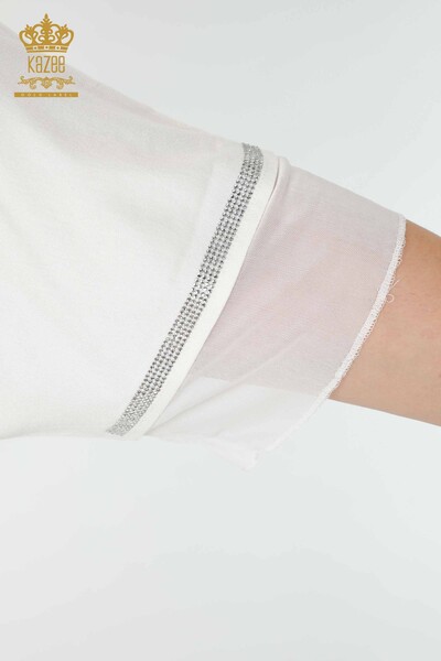 Hurtownia bluzek damskich tiulowych ze szczegółowymi wzorami w kolorze ecru - 78871 | KAZEE - Thumbnail
