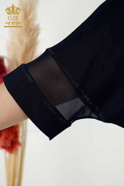 Hurtownia bluzek damskich w kwiatowe wzory granatowa - 79059 | KAZEE - 7