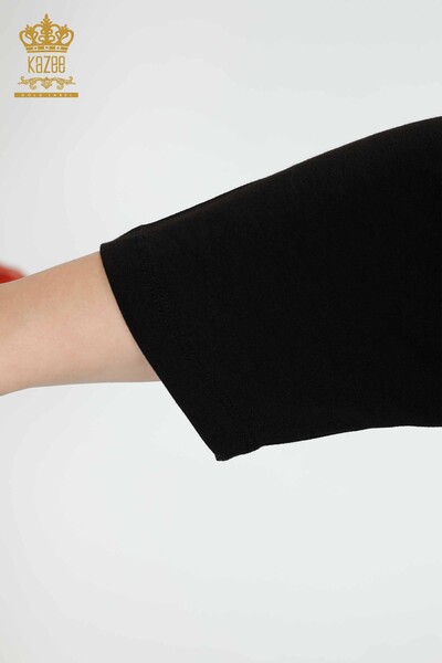 Hurtownia bluzek damskich w kwiatowe wzory, czarna - 78990 | KAZEE - Thumbnail