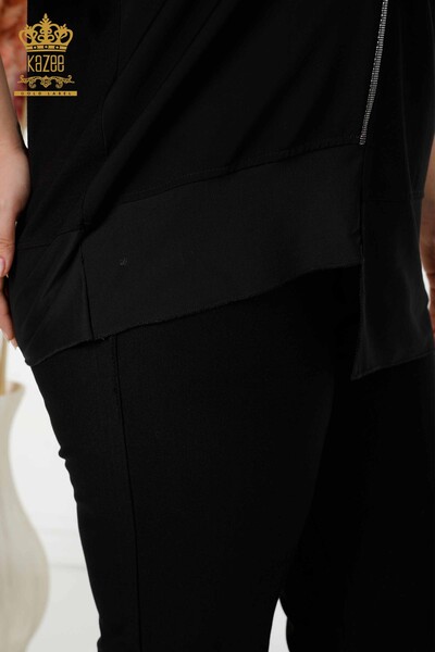 Hurtownia bluzek damskich w kwiatowe wzory, czarna - 79031 | KAZEE - Thumbnail