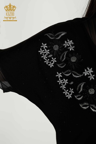Hurtownia bluzek damskich w kwiatowe wzory, czarna - 79137 | KAZEE - Thumbnail