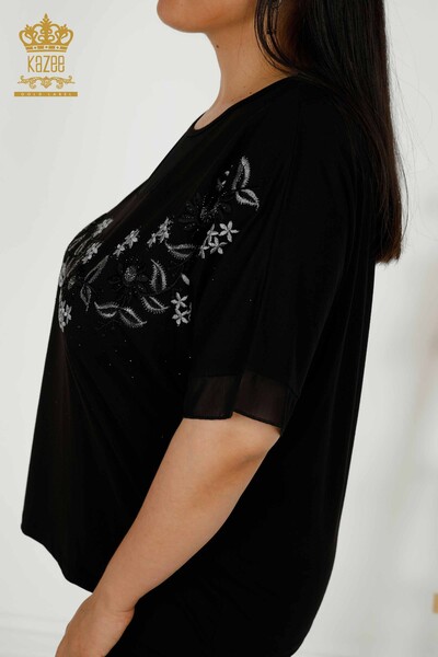 Hurtownia bluzek damskich w kwiatowe wzory, czarna - 79137 | KAZEE - Thumbnail