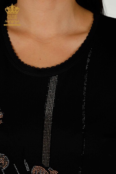 Hurtownia bluzek damskich w kwiatowe wzory, czarna - 79306 | KAZEE - Thumbnail