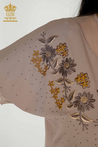 Hurtownia bluzek damskich w kwiatowe wzory z norek - 79137 | KAZEE - Thumbnail