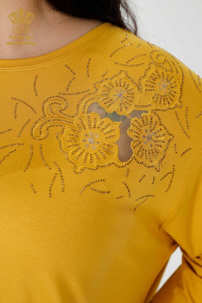 Hurtownia bluzek damskich w kwiatowe wzory szafranowa - 77990 | KAZEE - Thumbnail
