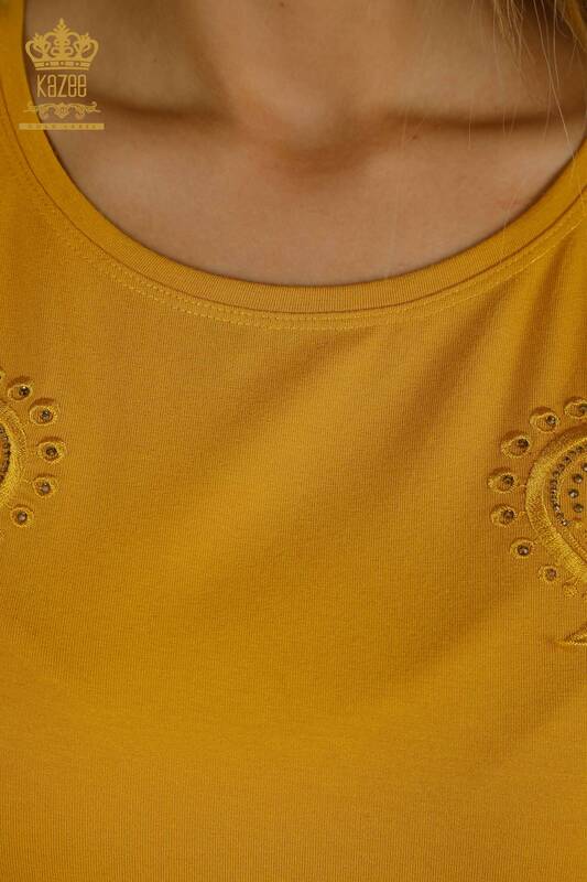 Hurtownia bluzek damskich w kwiatowe wzory szafranowa - 79093 | KAZEE