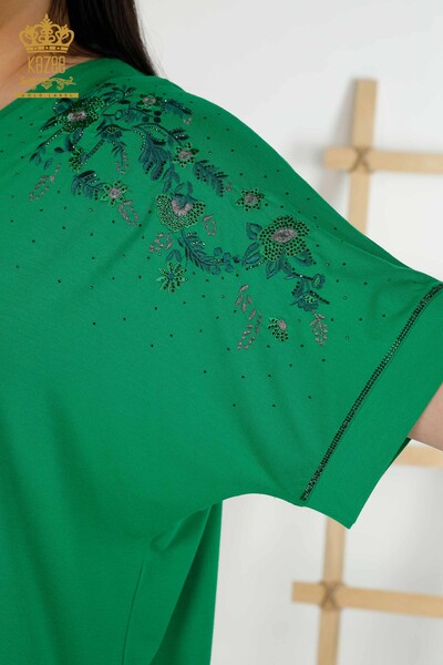 Hurtownia bluzek damskich w kwiatowe wzory w kolorze zielonym - 79068 | KAZEE - Thumbnail