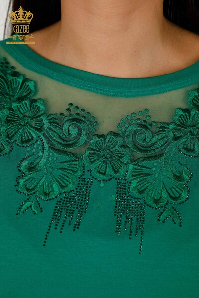 Hurtownia bluzek damskich w kwiatowe wzory w kolorze zielonym - 79081 | KAZEE - Thumbnail