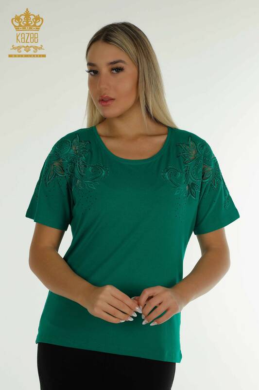 Hurtownia bluzek damskich w kwiatowe wzory w kolorze zielonym - 79093 | KAZEE