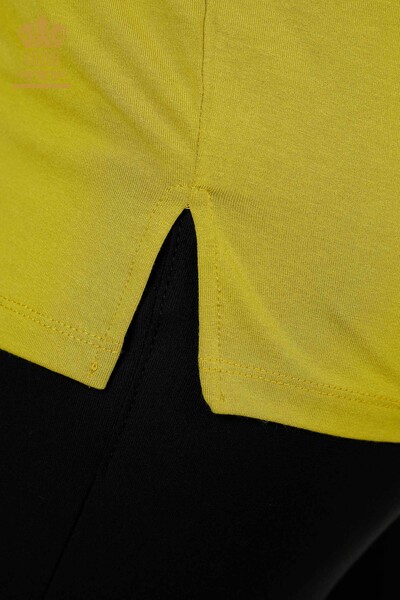 Hurtownia bluzek damskich w liście w kolorze pistacjowym - 77913 | KAZEE - Thumbnail