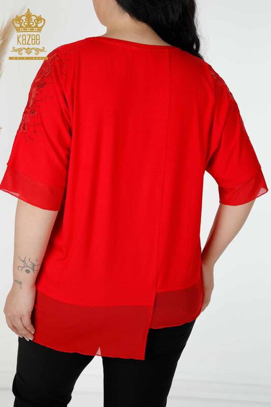 Hurtownia bluzek damskich z haftowanym kamieniem i okrągłym dekoltem czerwona - 79033 | KAZEE