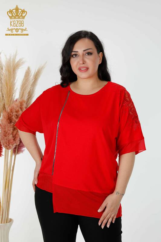 Hurtownia bluzek damskich z haftowanym kamieniem i okrągłym dekoltem czerwona - 79033 | KAZEE
