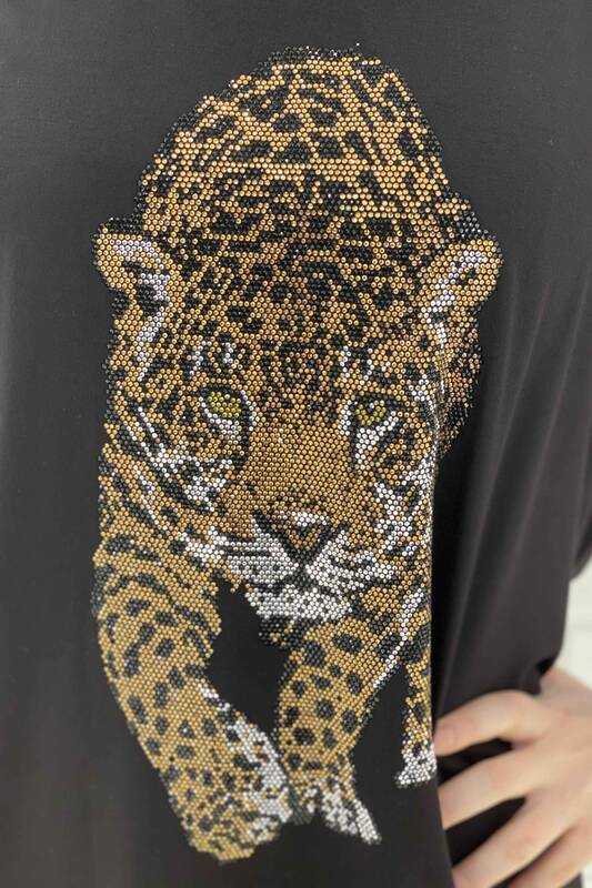 Hurtownia bluzek damskich z nadrukiem tygrysa z kamieniem szczegółowym - 77603 | Kazee