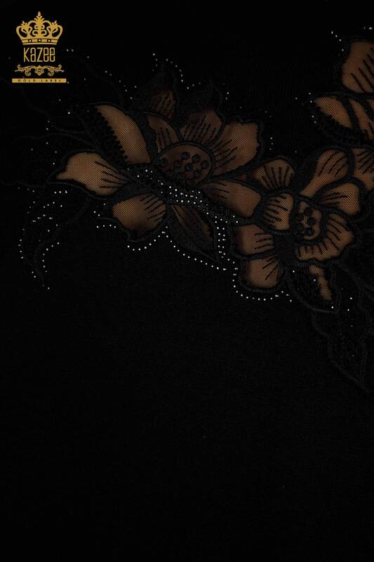 Hurtownia swetrów damskich z dzianiny - haftowane kwiaty - czarny - 30126 | KAZEE