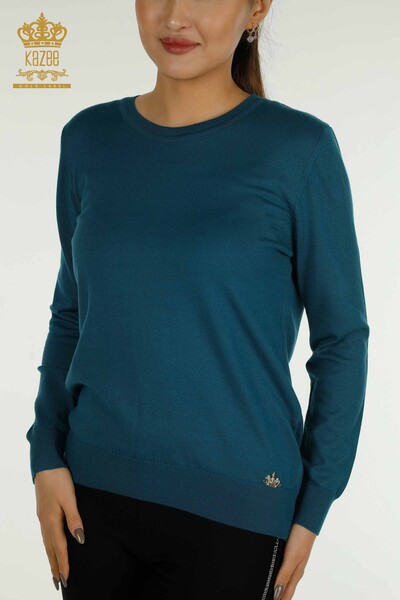Hurtownia swetrów damskich z dzianiny - Basic - Z Logo - Benzyna - 11052 | KAZEE - Thumbnail