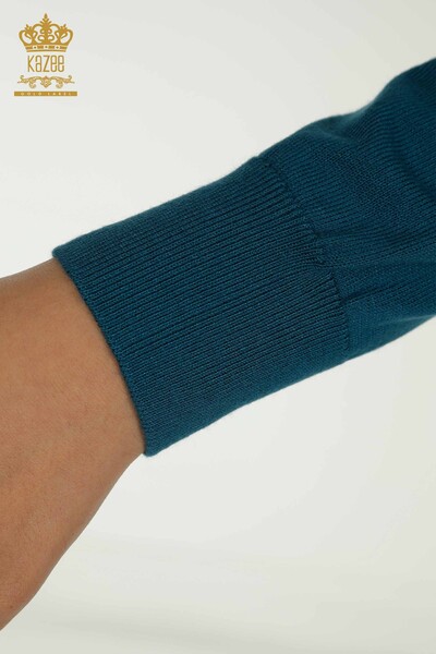Hurtownia swetrów damskich z dzianiny - Basic - Z Logo - Benzyna - 11052 | KAZEE - Thumbnail