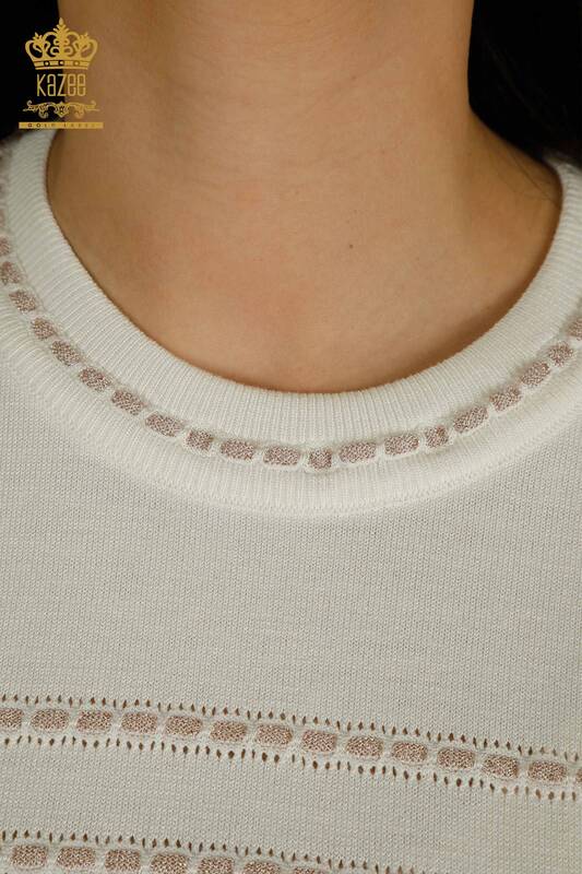 Hurtownia swetrów damskich z dzianiny - model amerykański - ecru - 30352 | KAZEE
