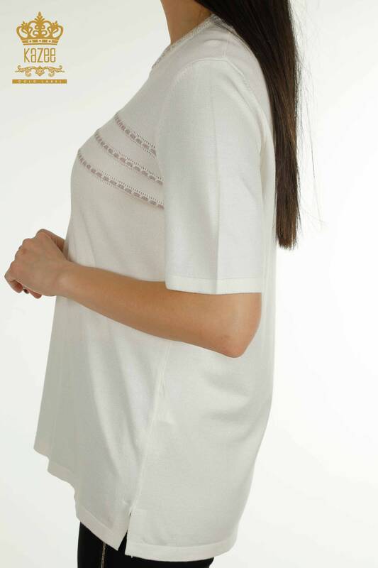 Hurtownia swetrów damskich z dzianiny - model amerykański - ecru - 30352 | KAZEE