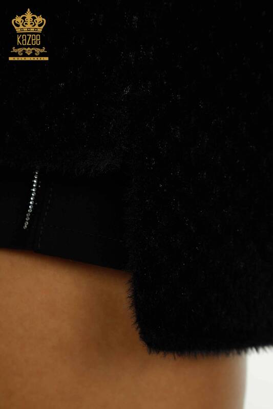 Hurtownia damskiego swetra z dzianiny w kolorze czarnym z detalami Angory - 30446 | KAZEE