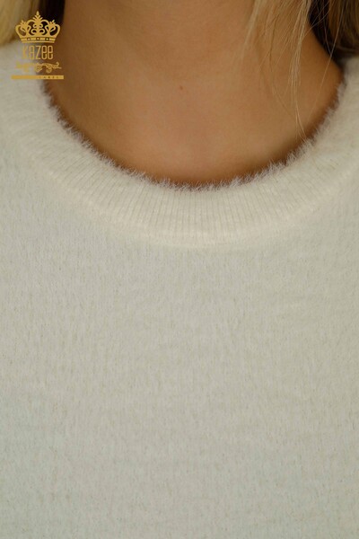 Hurtownia swetra damskiego z dzianiny Angora Podstawowy Ecru - 30589 | KAZEE - Thumbnail