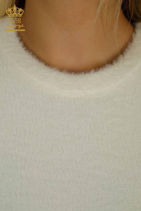 Hurtownia swetra damskiego z dzianiny Angora Podstawowy Ecru - 30589 | KAZEE