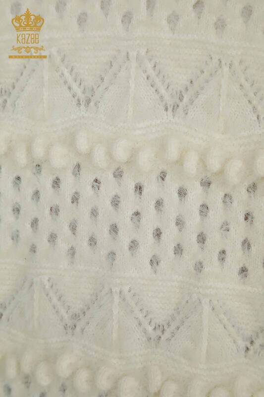 Hurtownia swetrów damskich z dzianiny - Angora - V Neck - Ecru - 30697 | KAZEE