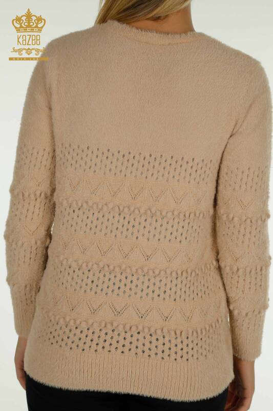Hurtownia swetrów damskich z dzianiny - Angora - dekolt w kształcie litery V - beżowy - 30697 | KAZEE