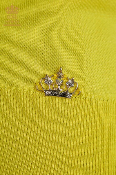 Hurtownia swetrów damskich z dzianiny - Basic - Z Logo - Żółty - 11052 | KAZEE - Thumbnail