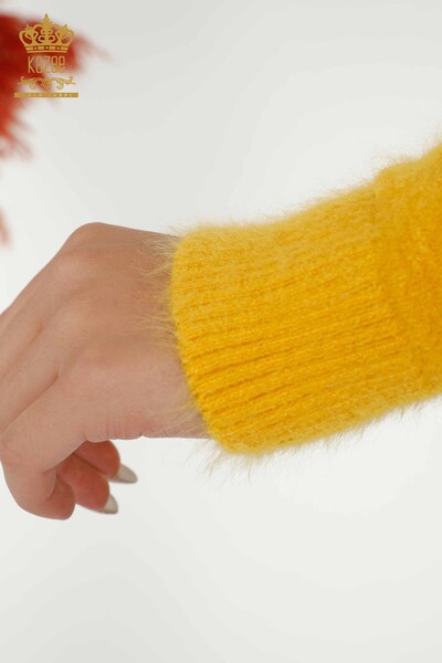 Hurtownia swetrów damskich z dzianiny - Haftowany kamieniami - Angora - żółty - 18894 | KAZEE - Thumbnail
