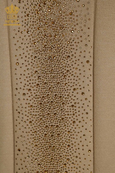 Hurtownia swetrów damskich z dzianiny - Haftowany kamieniami - beżowy - 30761 | KAZEE - Thumbnail