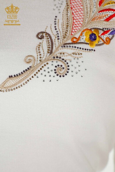 Hurtownia swetrów damskich z dzianiny - Kolorowy haft - Ecru - 30147 | KAZEE - Thumbnail